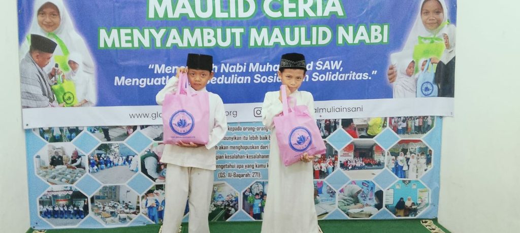 Santunan Maulid Nabi GMI, Berbagi Kebahagiaan di Hari Jumat