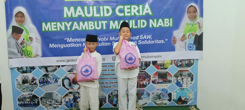 Santunan Maulid Nabi GMI, Berbagi Kebahagiaan di Hari Jumat
